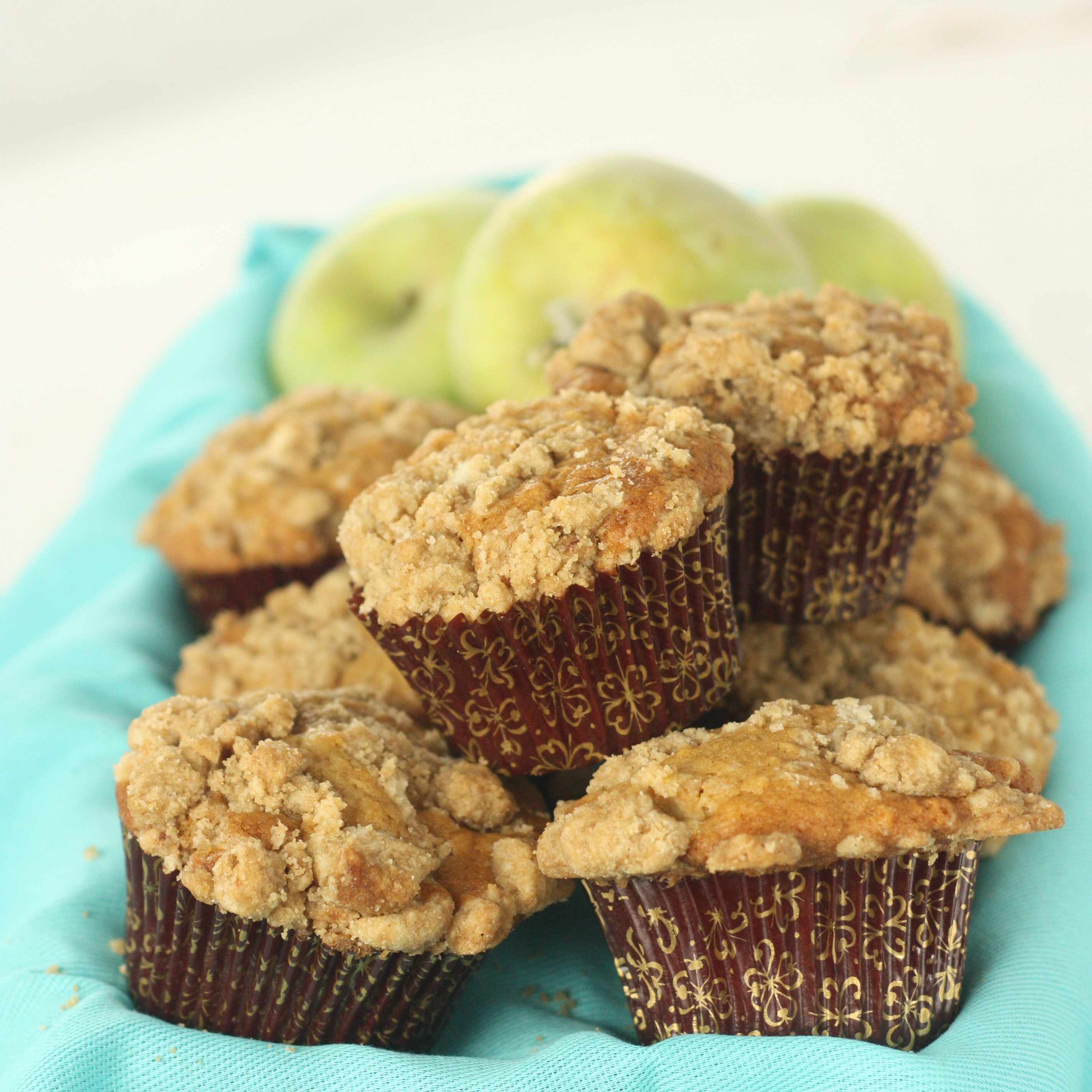 Apple Crumb Muffins